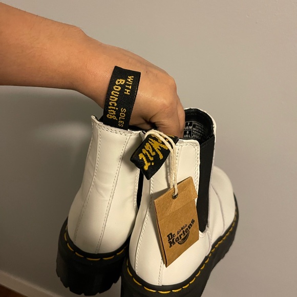 Dr. Martens White Ankle Boots with Chunky Sole NWOB - Picture 5 of 7